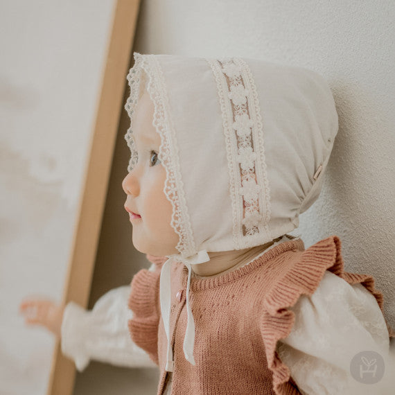 Jumi baby bonnet