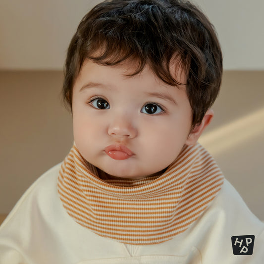 Olienne Reversible Baby Banana Bib