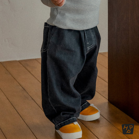 Moss Curved Denim Pants