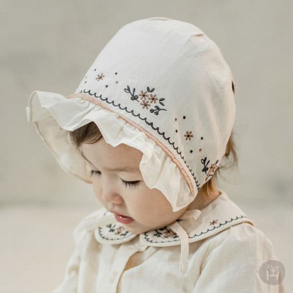 Renova baby bonnet
