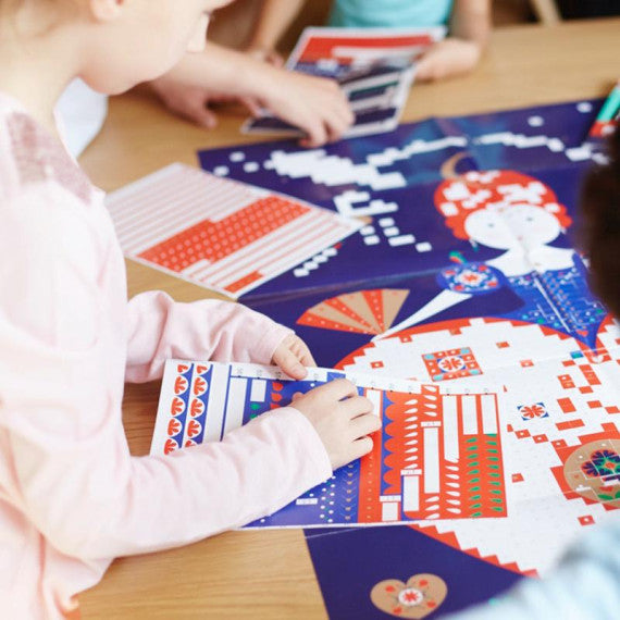 Queen of Heart - Huge Poster (1600 stickers) (6-12 YEARS OLD)