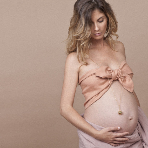 The scales design of this unique pendant is a a powerful symbol of protection, fertility and abundance.
In the Mayan culture, it was worn by expectant mothers to keep them safe during pregnancy. Afterwards, it was used to calm the newborn baby with its soothing chime.