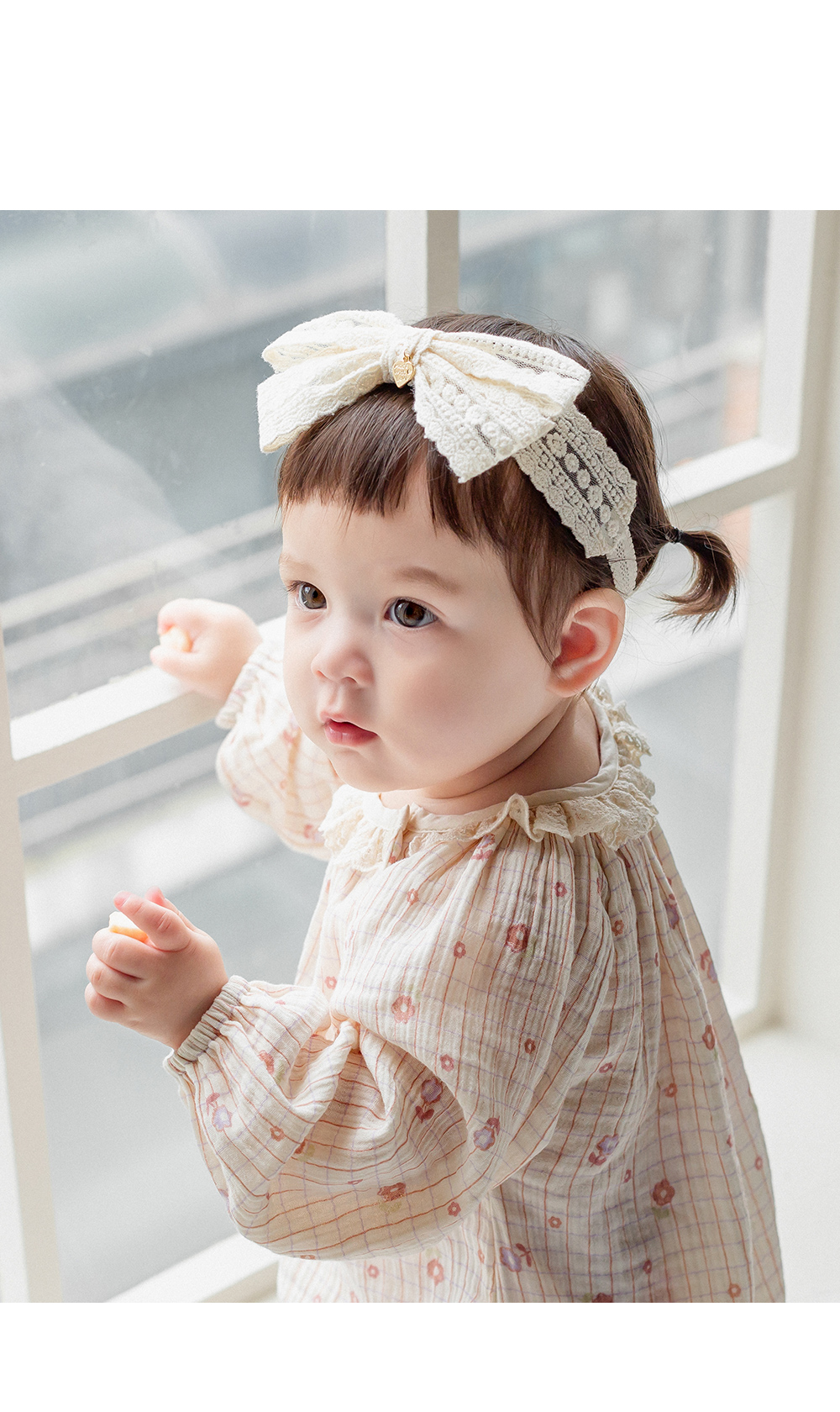 Reeve lace baby hairband