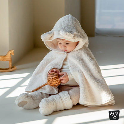 Dayni fleece baby cape