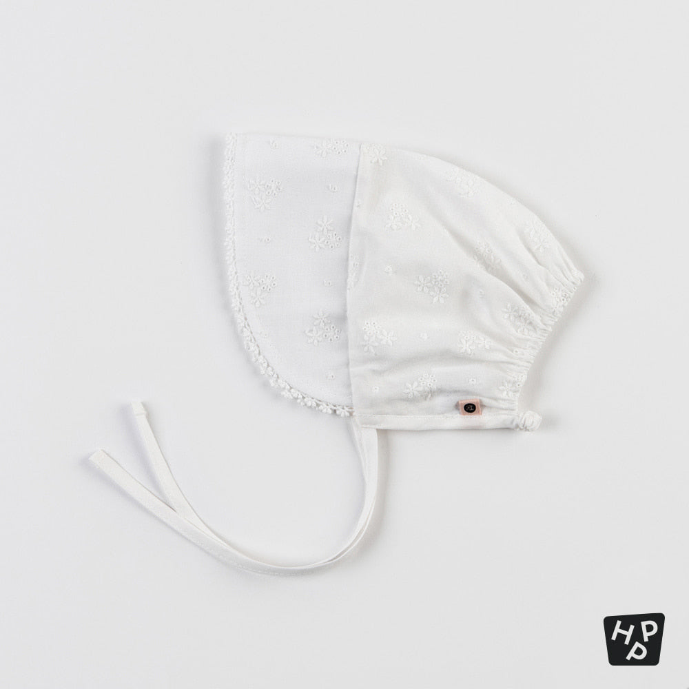Hella lace baby bonnet