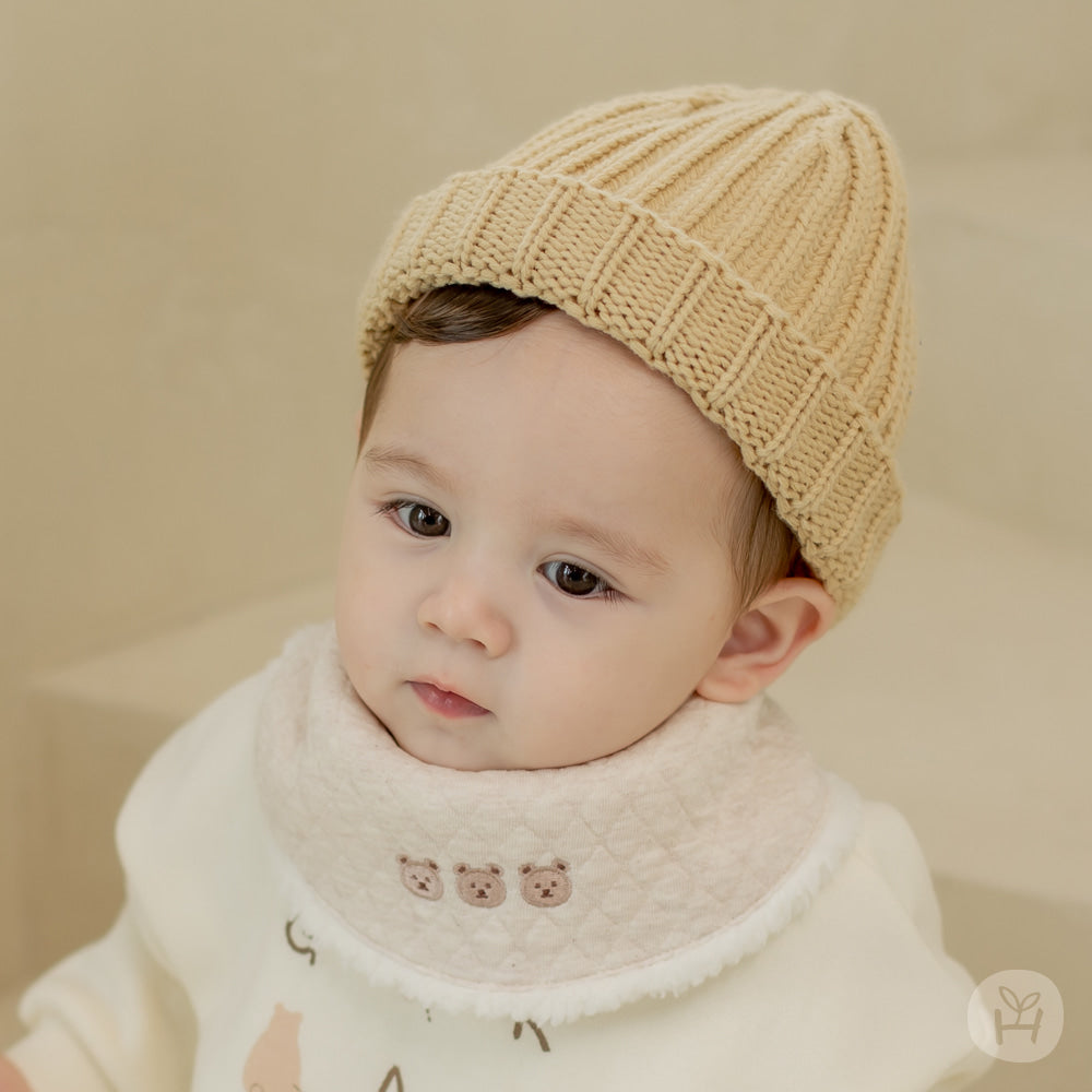 Kobe snow banana bib