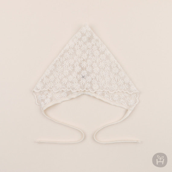 Alliche Lace Bonnet