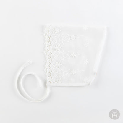 Glenn lace baby bonnet