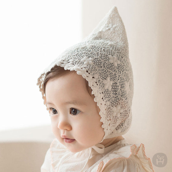 Marlene Lace Bonnet