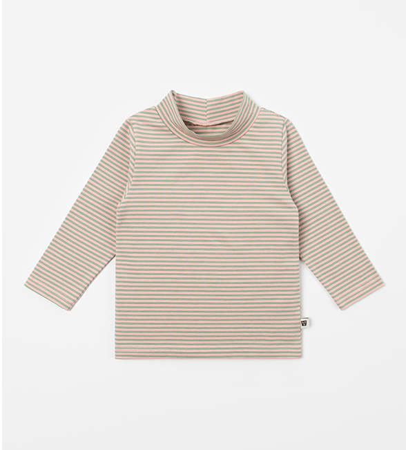 Nuzzle Mock Neck T-Shirt