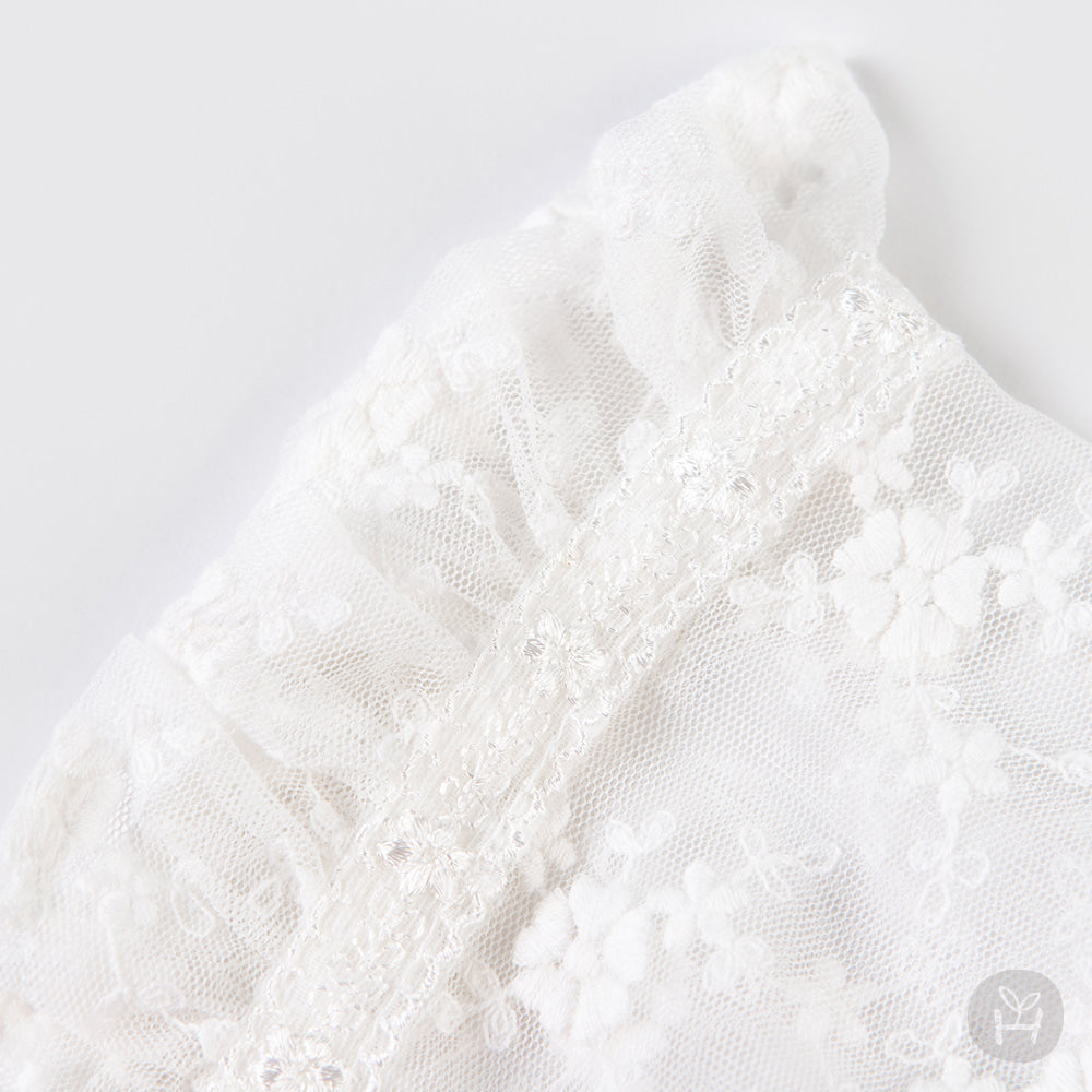 Mellow lace baby bonnet