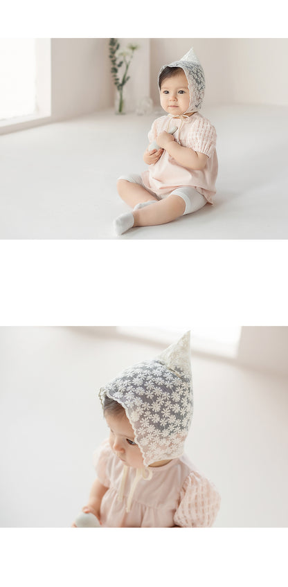 Alliche Lace Bonnet
