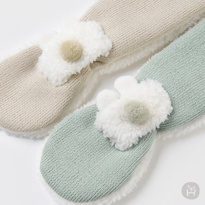 Boba Snow Baby Neckie,