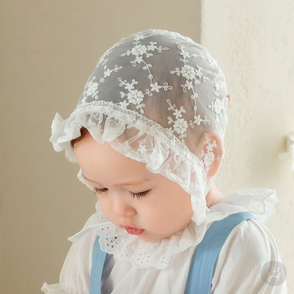 Mellow lace baby bonnet