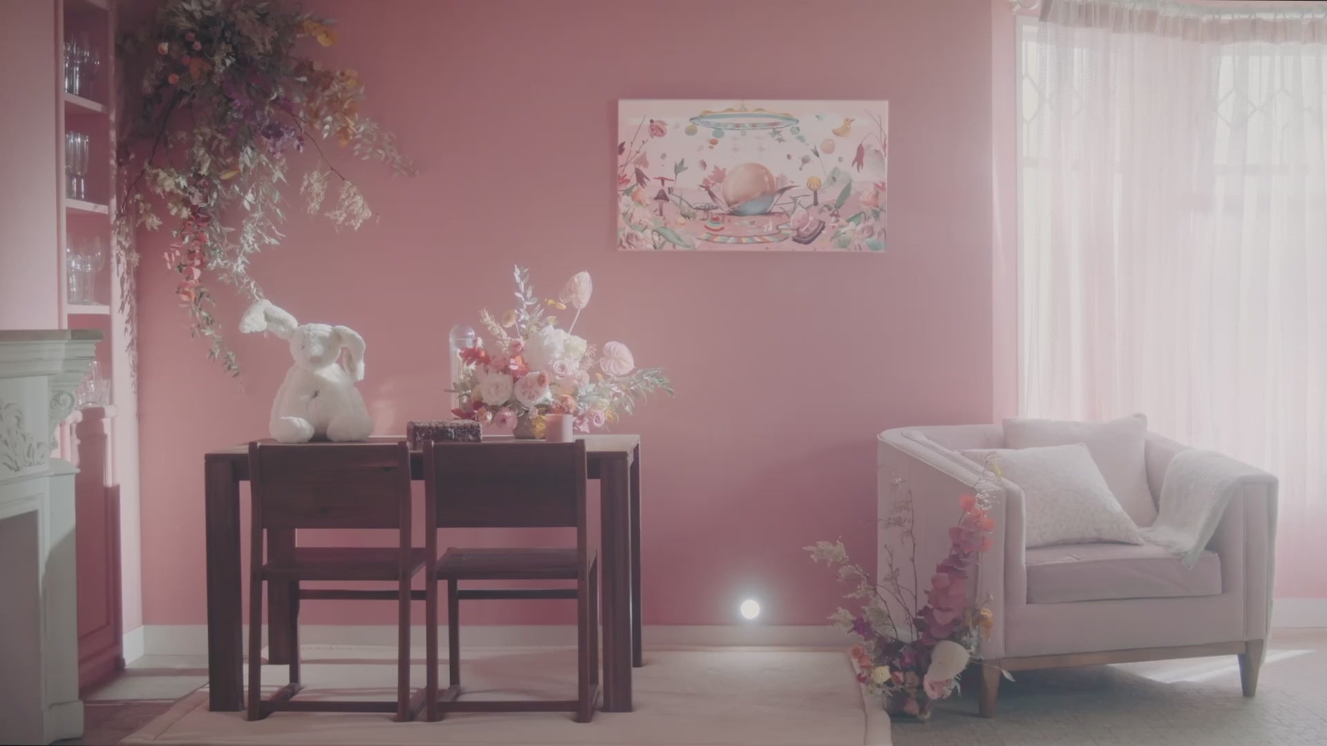 Load video: DISCOVER OUR BABY COMFORTER IN VIDEO